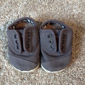 Toms Gray Baby Walker Shoes with Elastic Slip-On Design (jbf)